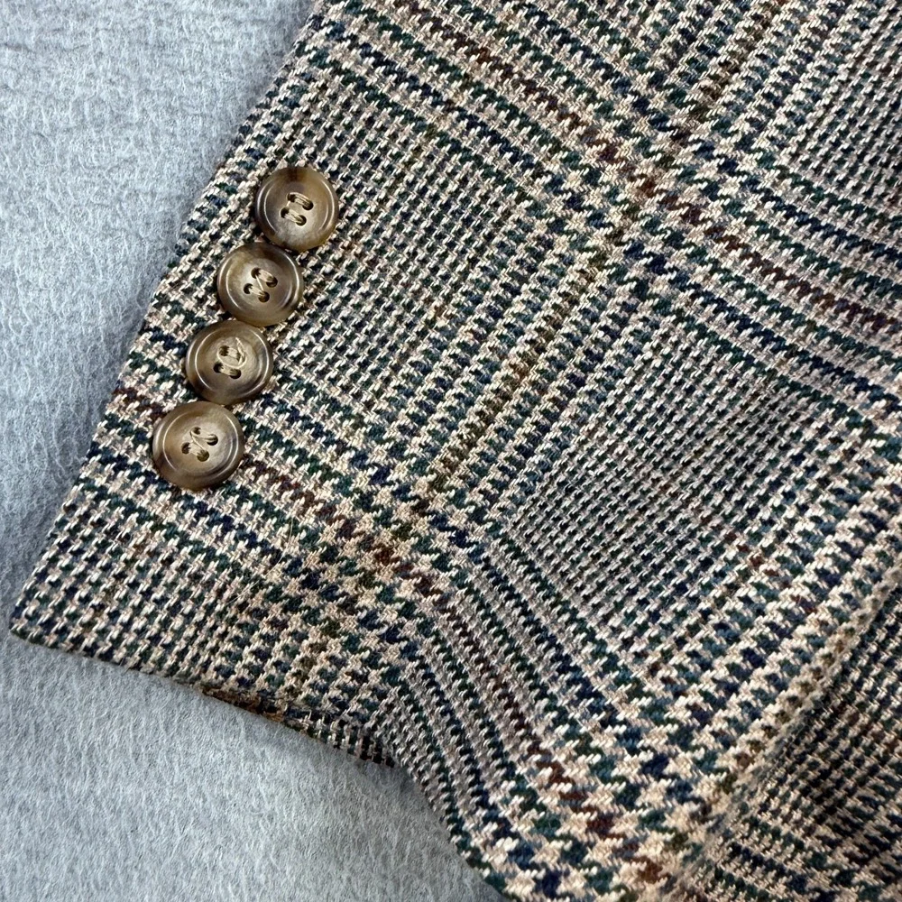 Tommy Hilfiger stain sleeve